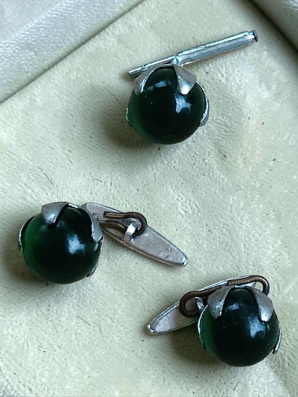 Antique Victorian Green Glass Cuff Links And Tie Button Set